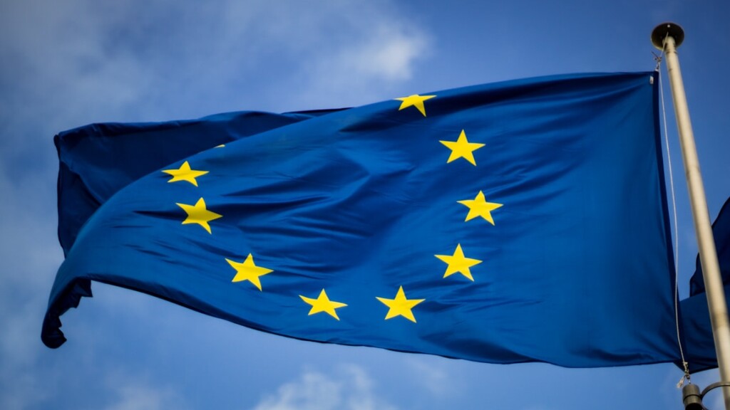 Fondi e Progetti EU - Bandiera Europa
